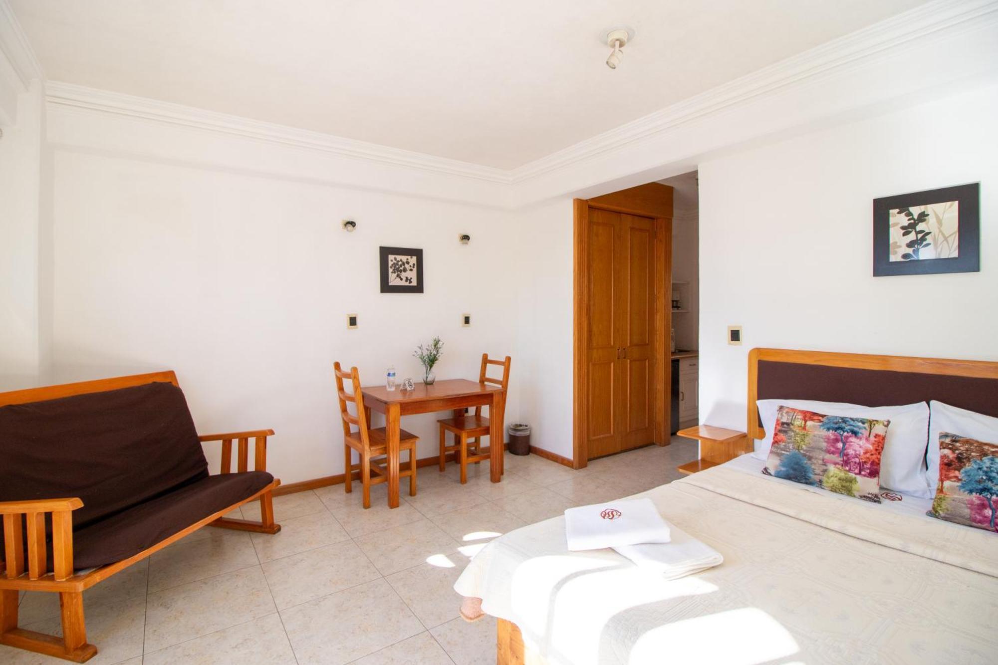 Suites Sevilla Puebla Exterior photo
