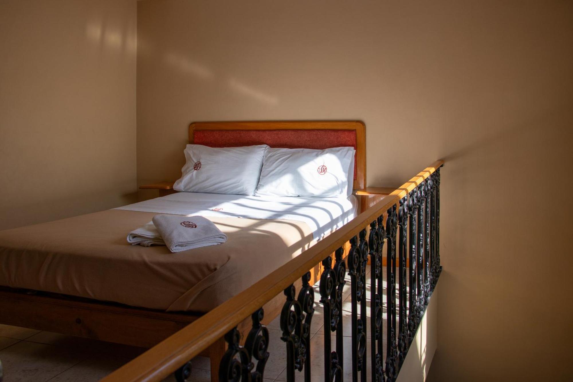 Suites Sevilla Puebla Exterior photo