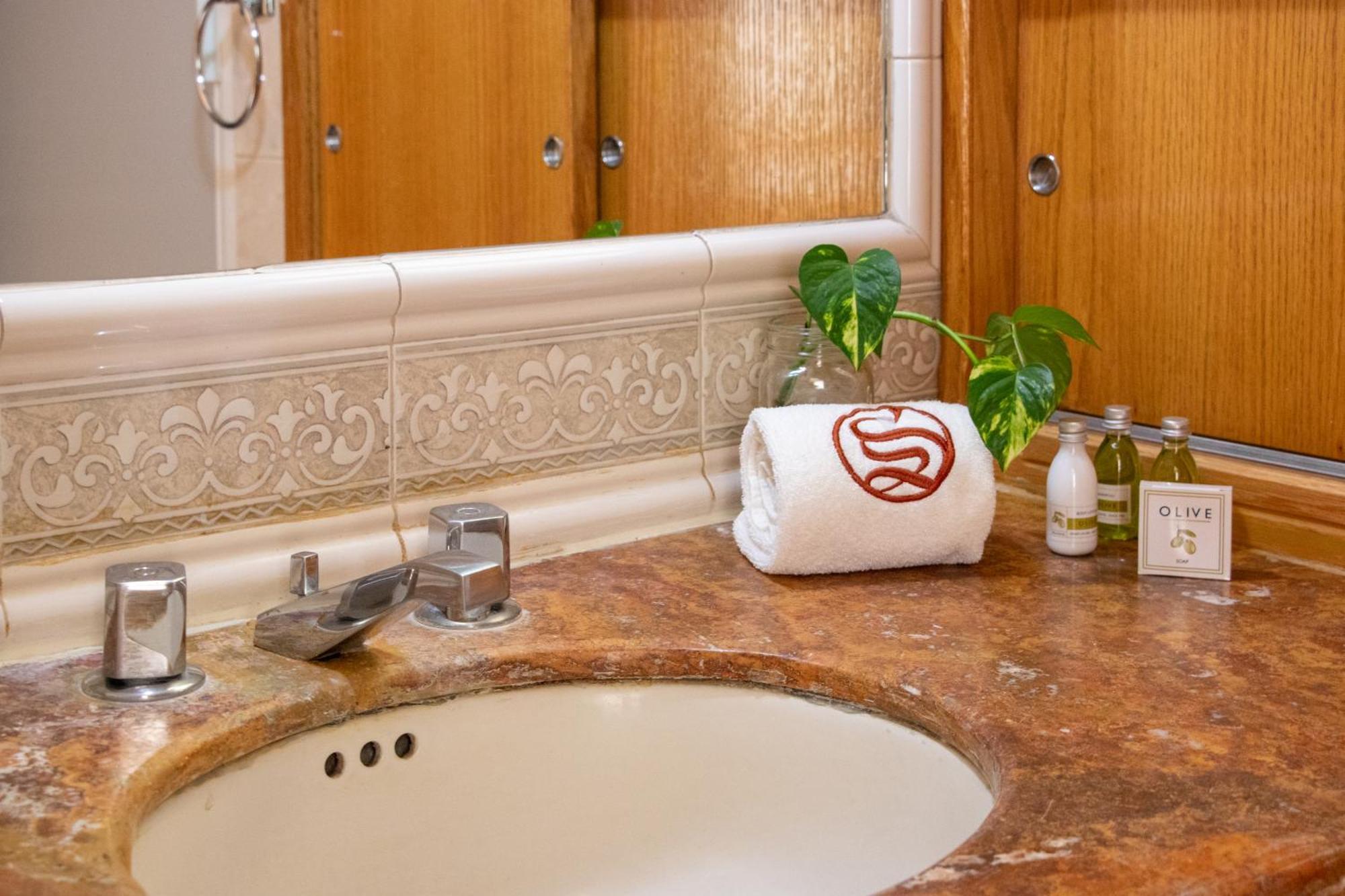 Suites Sevilla Puebla Exterior photo