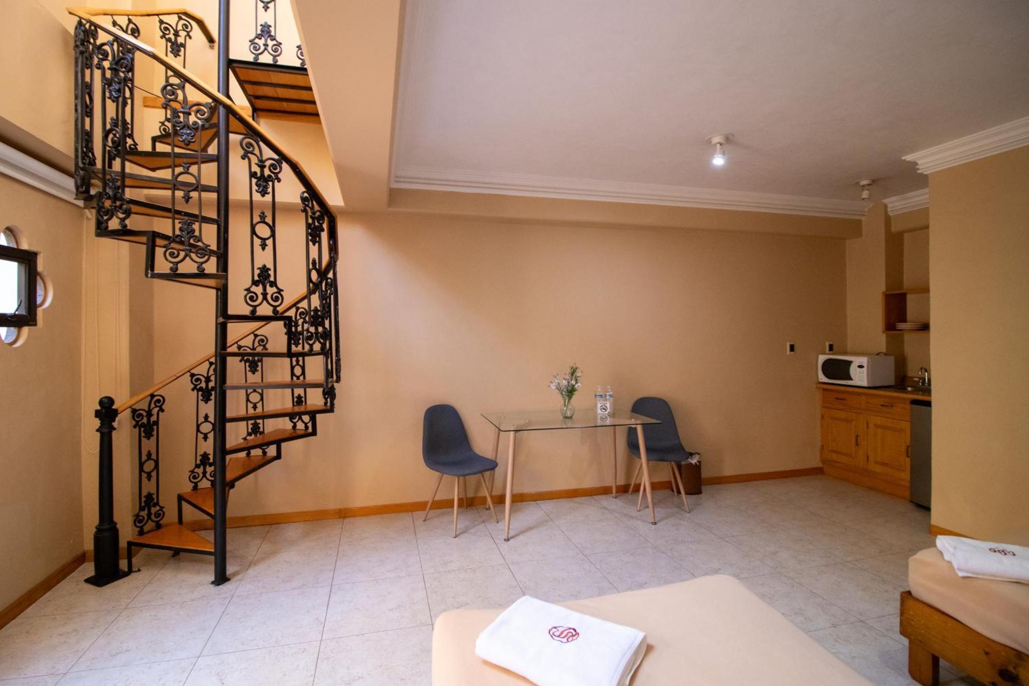 Suites Sevilla Puebla Exterior photo