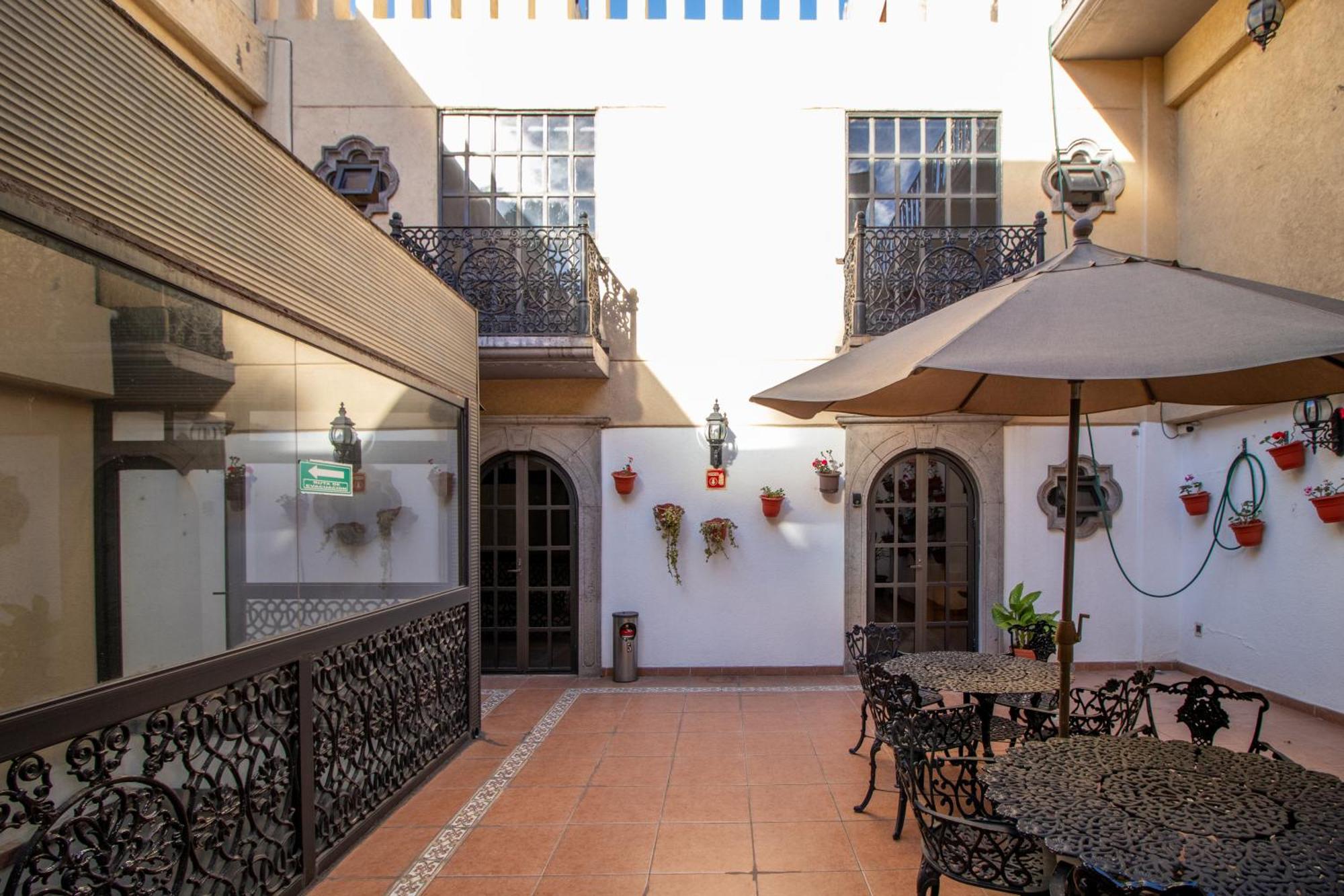 Suites Sevilla Puebla Exterior photo