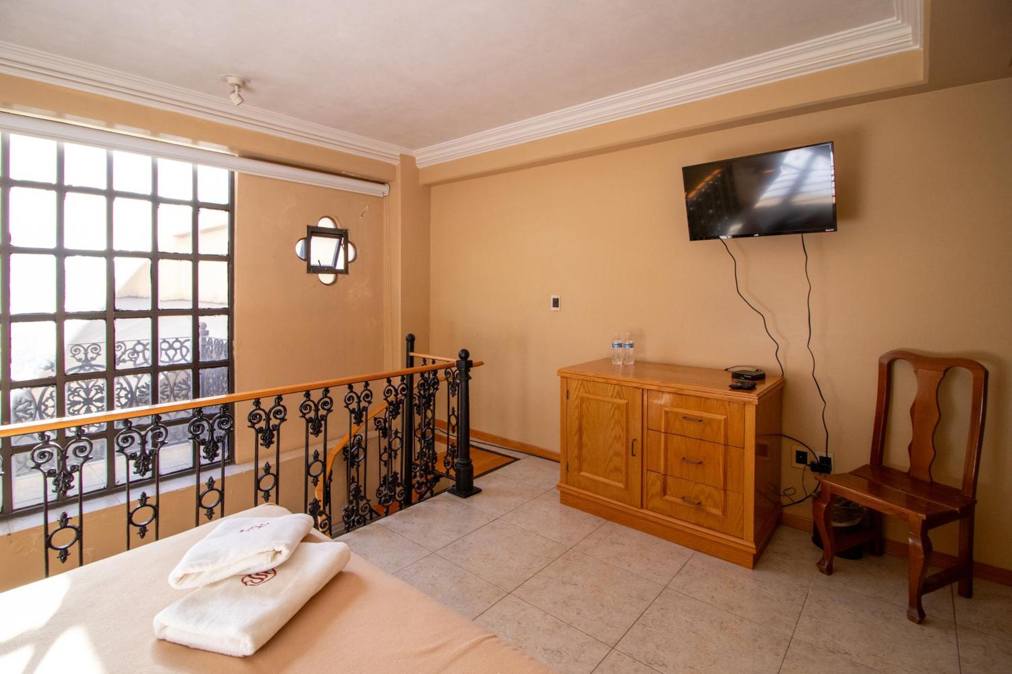 Suites Sevilla Puebla Exterior photo