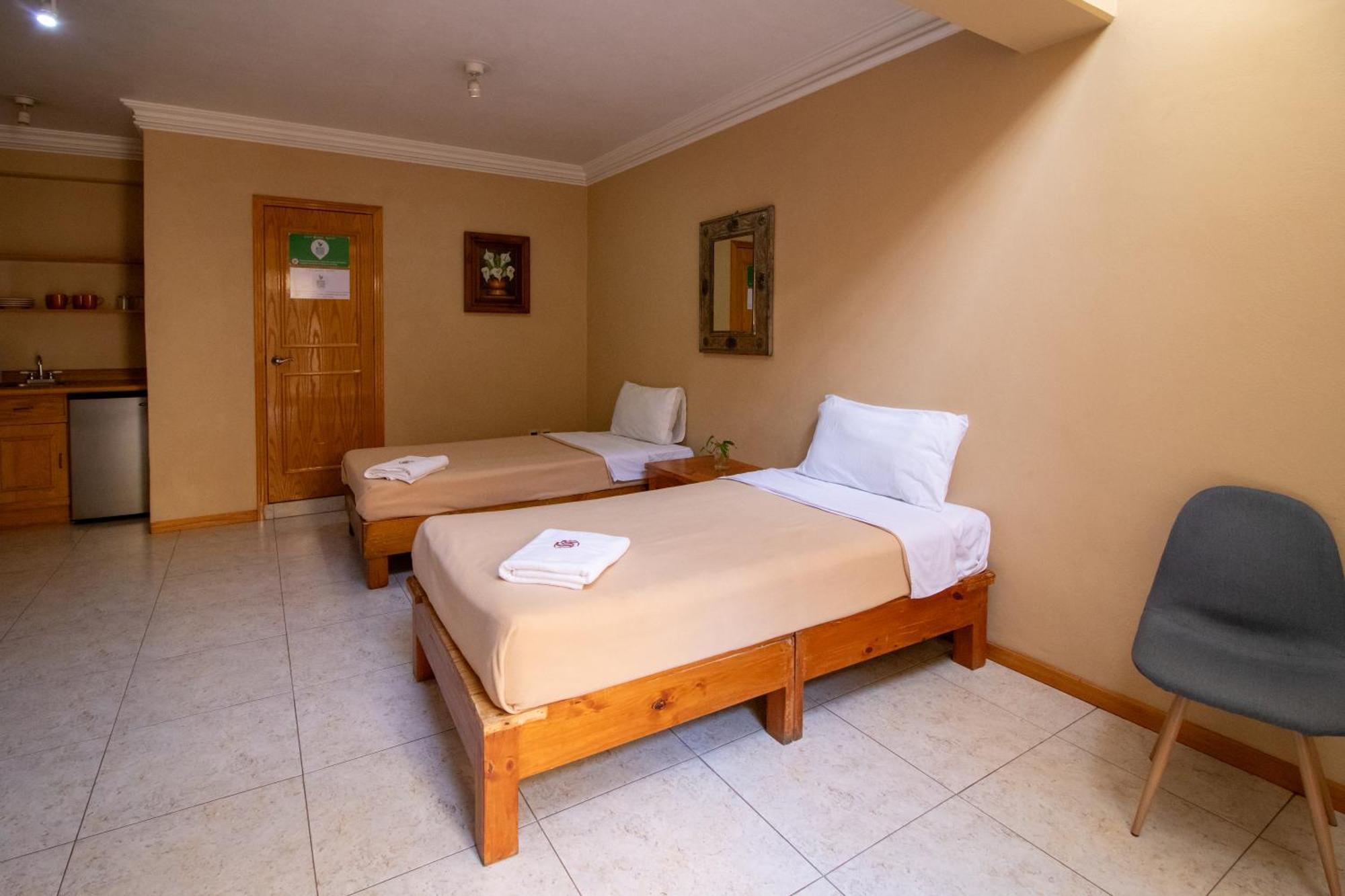 Suites Sevilla Puebla Exterior photo